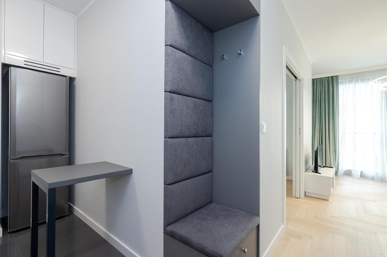 Wola Luxe Apartment Varsóvia Exterior foto