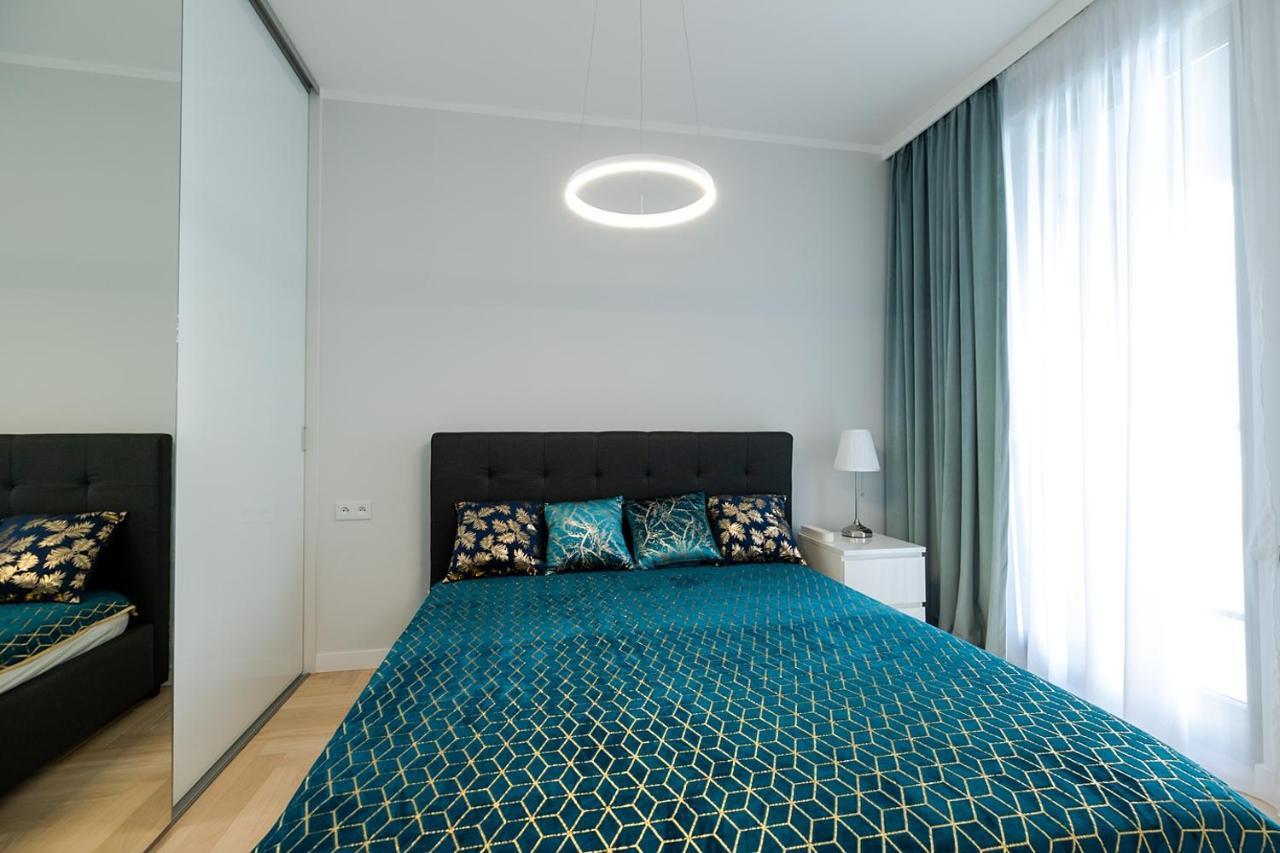 Wola Luxe Apartment Varsóvia Exterior foto